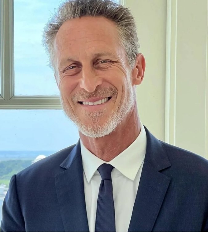 Dr. Mark Hyman